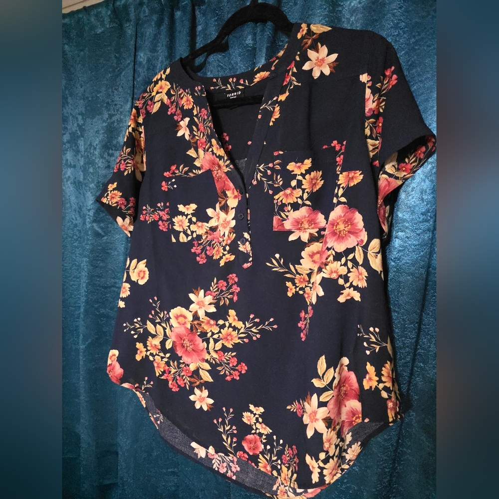 Torrid Harper Navy Floral Blouse